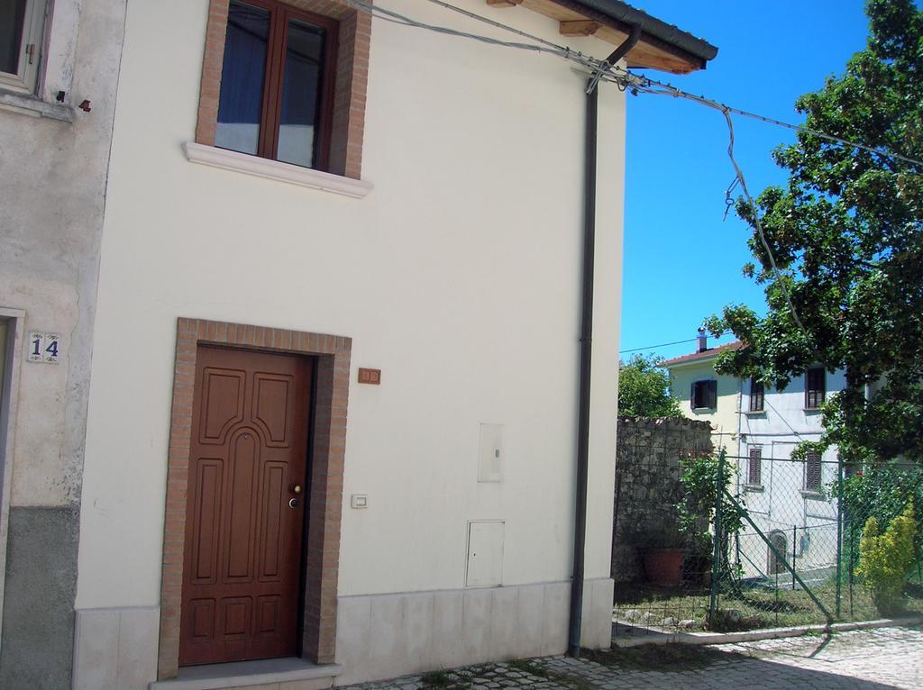 Montagna & Relax Vila Castel Di Sangro Exterior foto