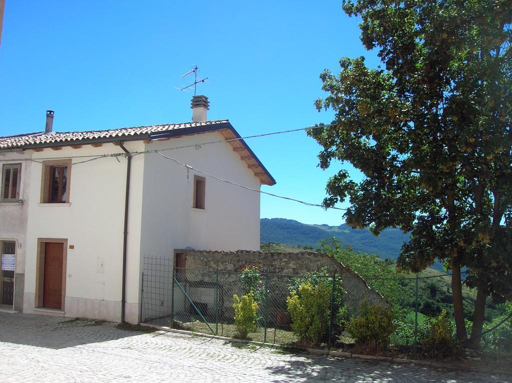 Montagna & Relax Vila Castel Di Sangro Exterior foto