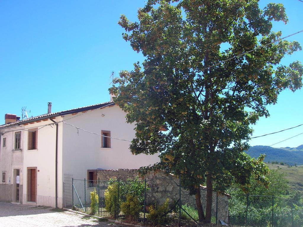 Montagna & Relax Vila Castel Di Sangro Exterior foto