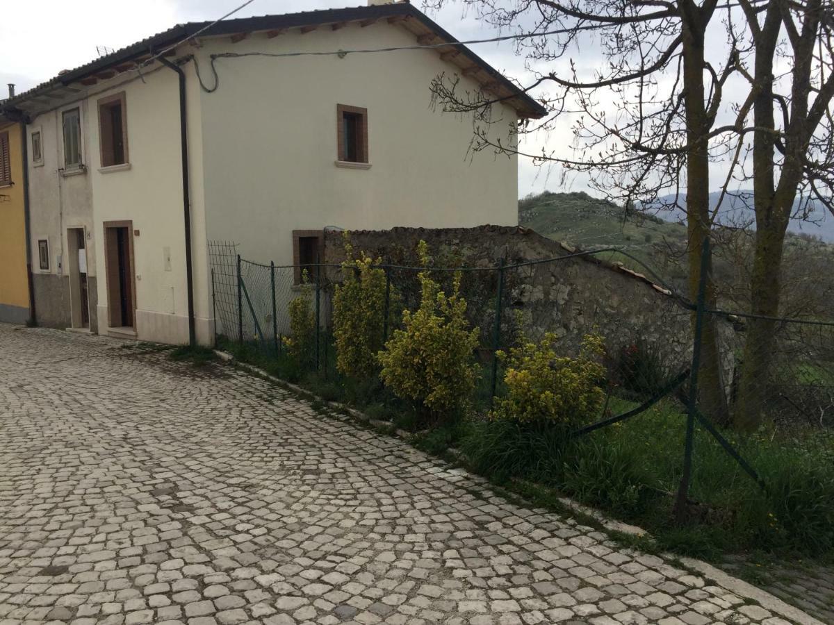 Montagna & Relax Vila Castel Di Sangro Exterior foto
